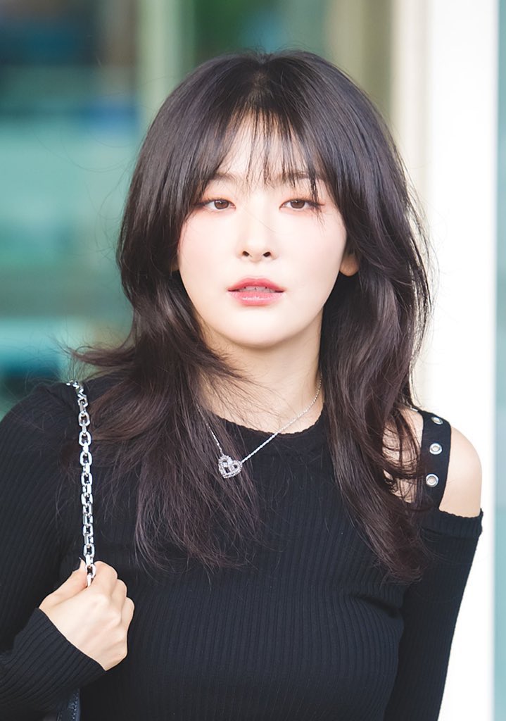 Recent activity shot of Seulgi (Red Velvet)