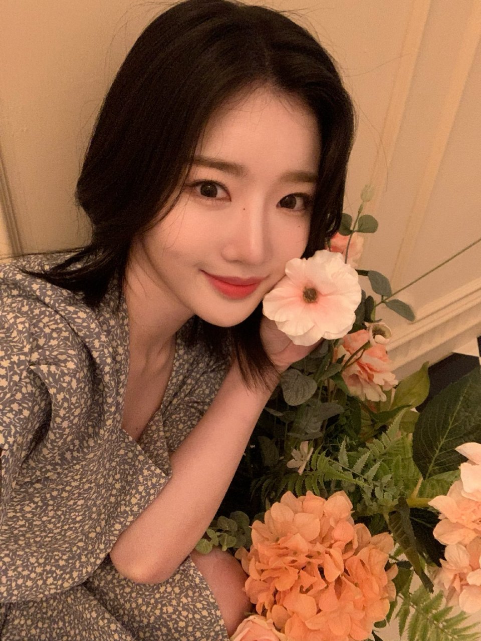 Latest photo of Kim Yooyeon (tripleS)