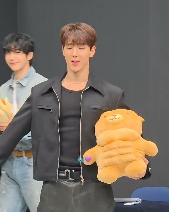 Shownu (MONSTA X)的幕後花絮