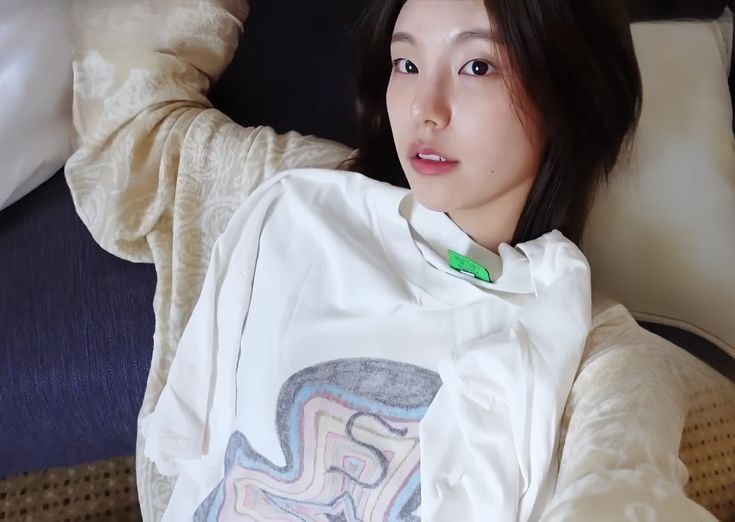 Latest photo of Yeji (ITZY)