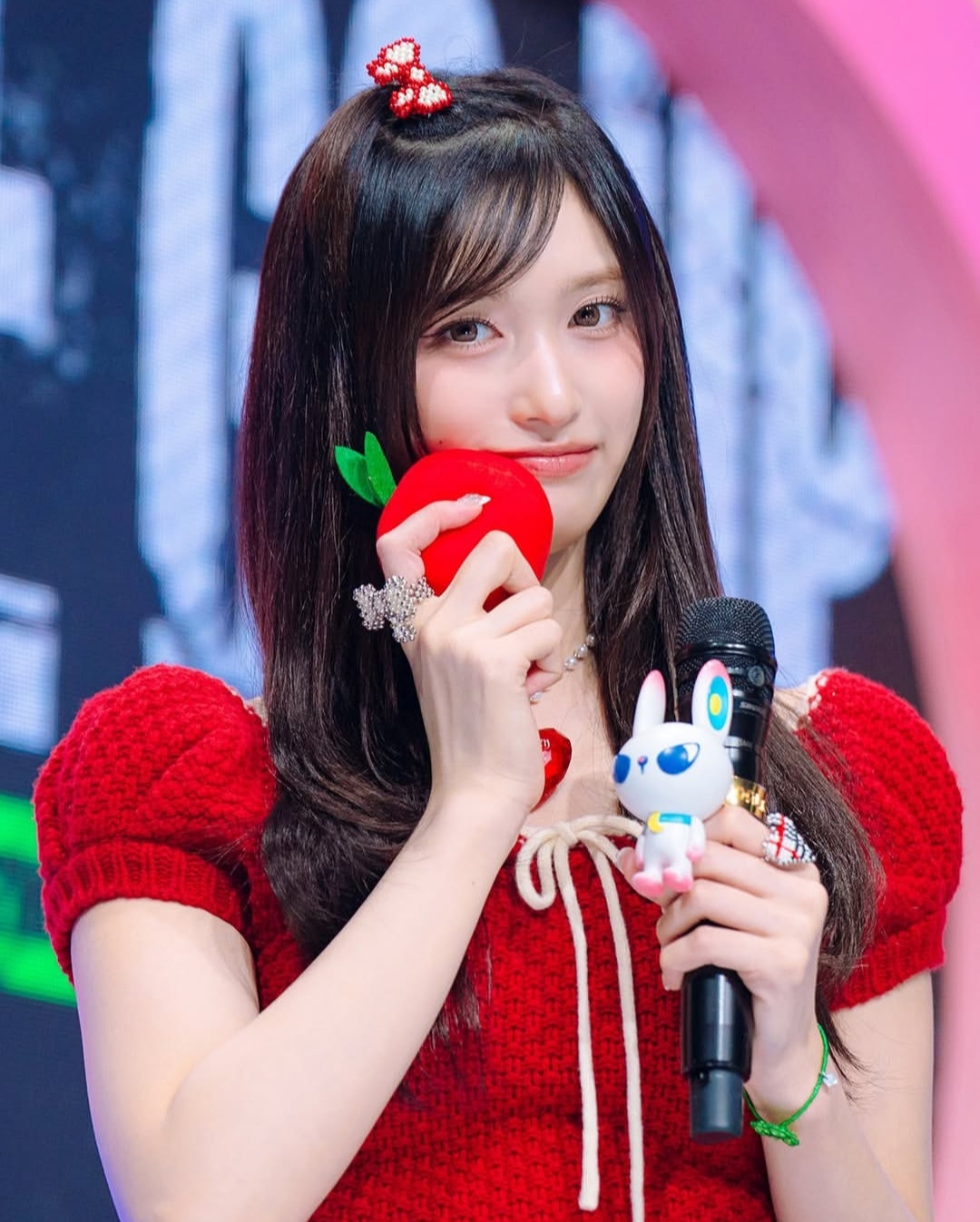 A moment captured by Leeseo (IVE)'s fan