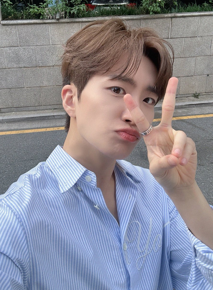 A moment captured by Youngjae (GOT7)'s fan