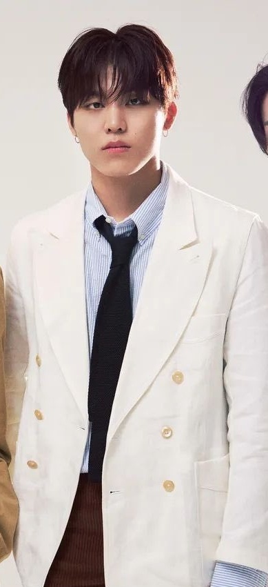 Today's most popular wallpaper in the Park Jeongwoo (TREASURE) community