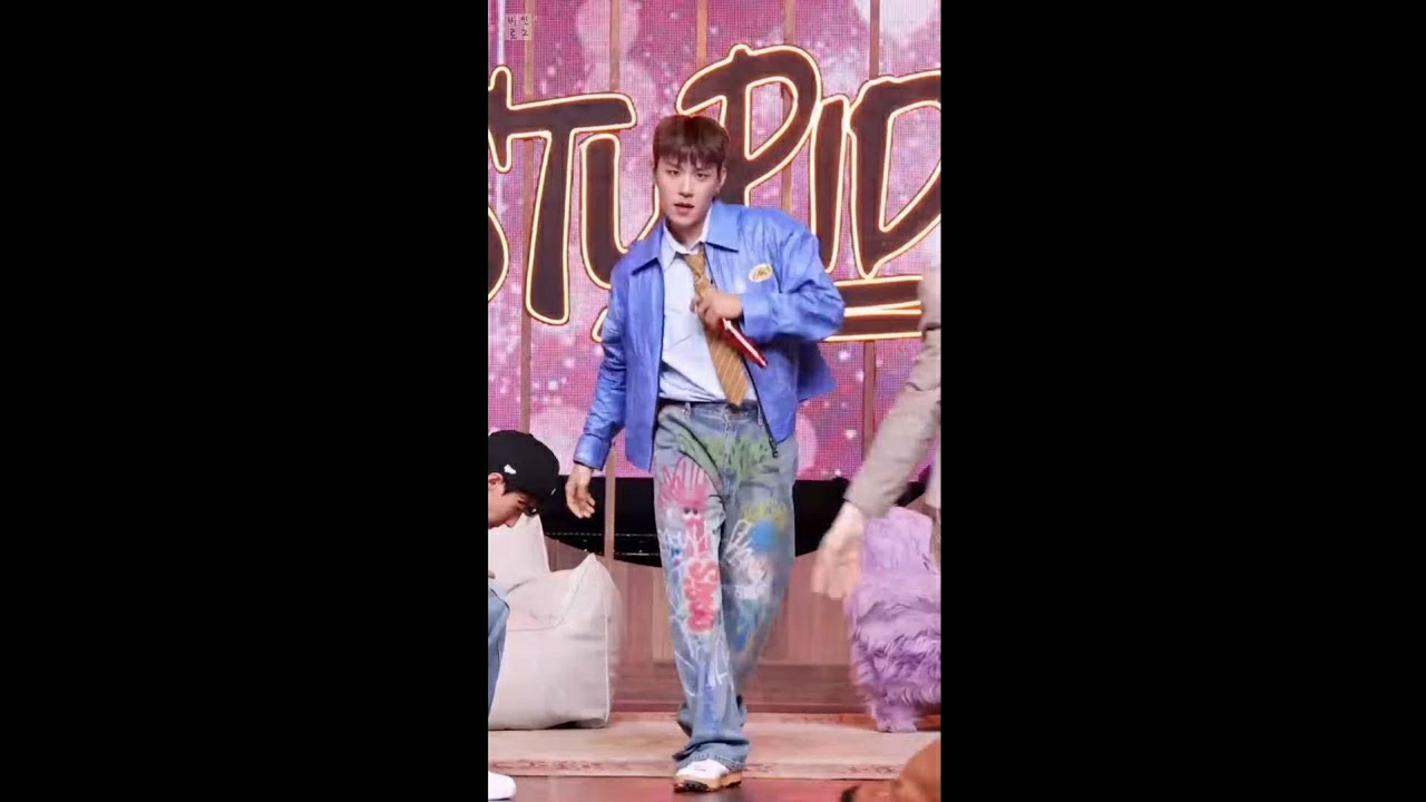 Behind-the-scenes cut of Park Woojin (AB6IX)