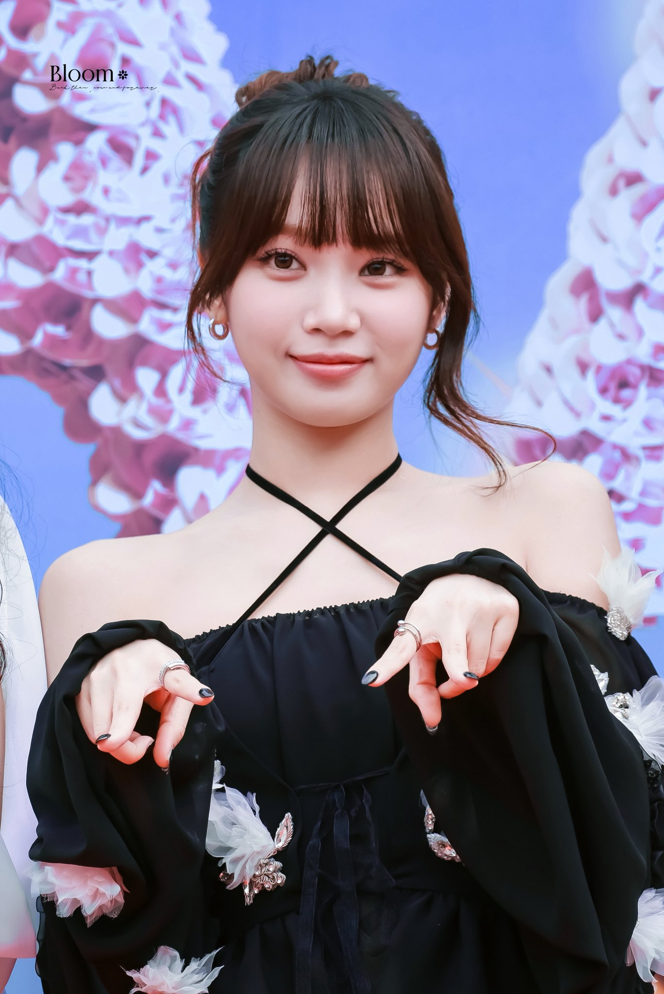 Behind-the-scenes cut of Kim Chaewon (LE SSERAFIM)