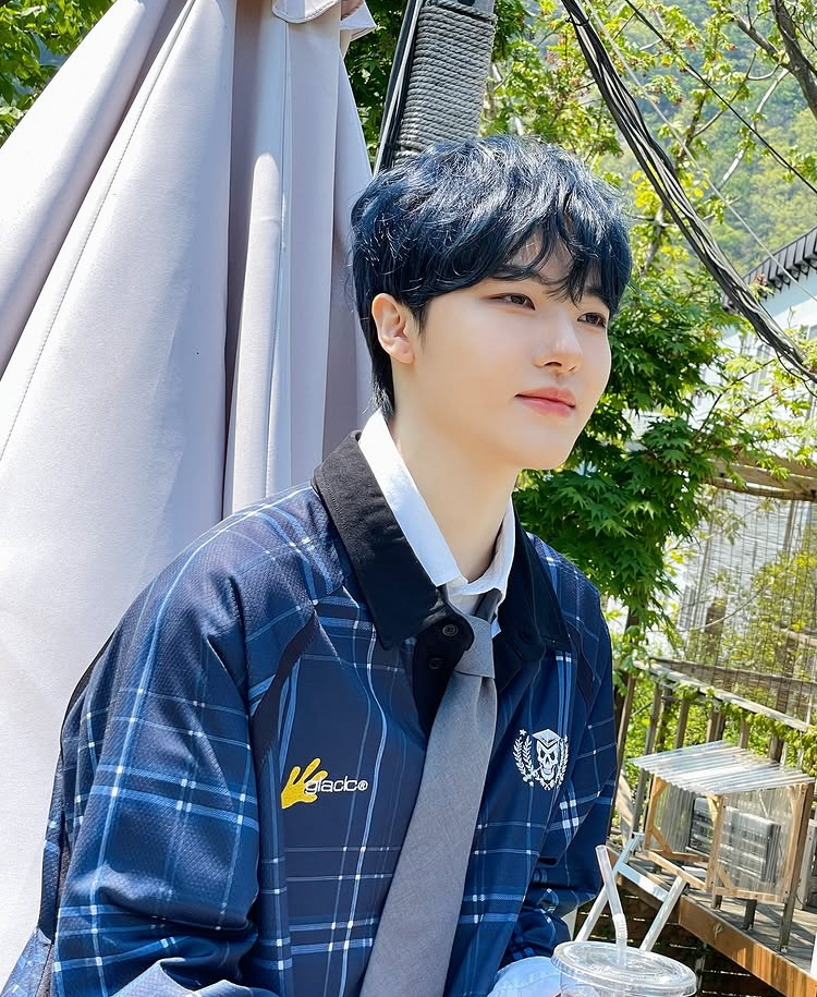 Recent activity shot of Junghoon (Xikers)