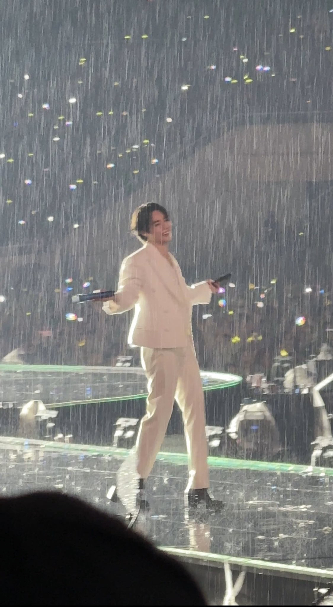 Behind-the-scenes cut of Hanbin (TEMPEST)