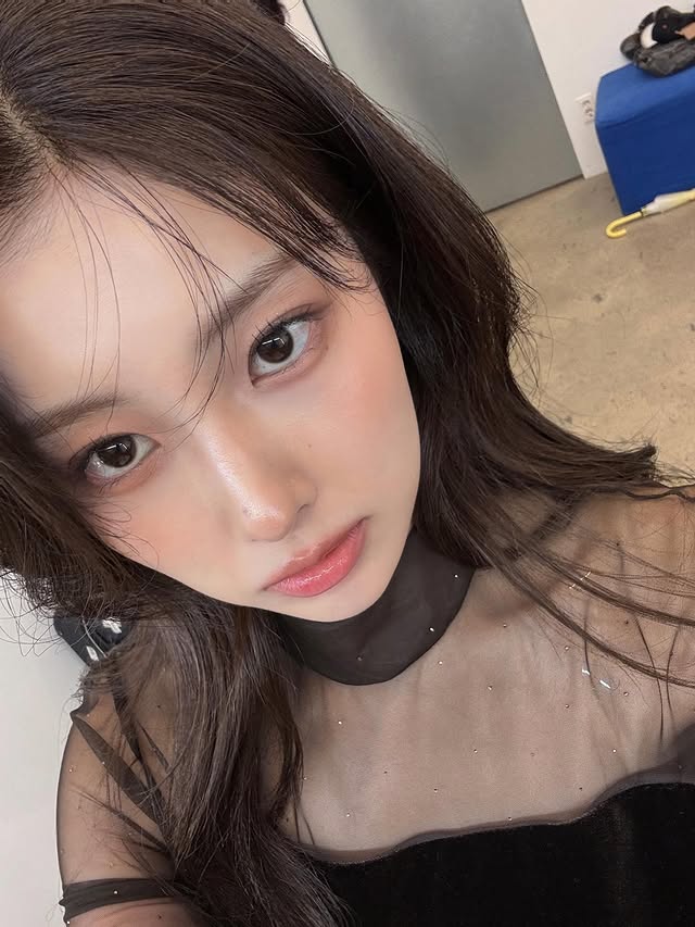 Recent activity shot of Kang Hyewon