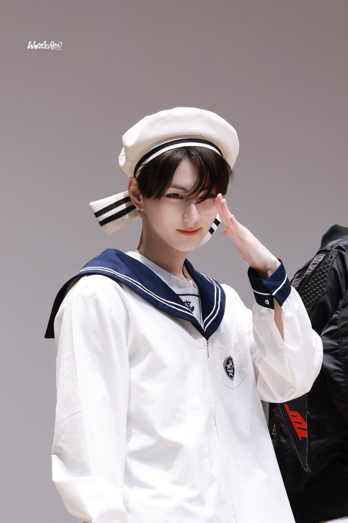 Latest photo of Jungwon (ENHYPEN)