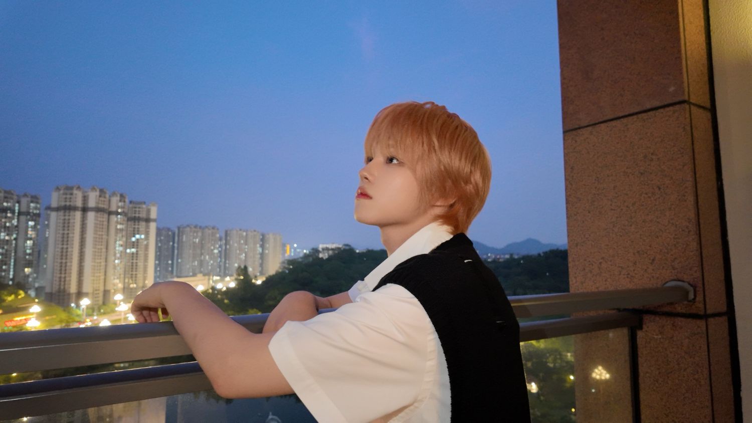Behind-the-scenes cut of Park Juwon (AHOF)