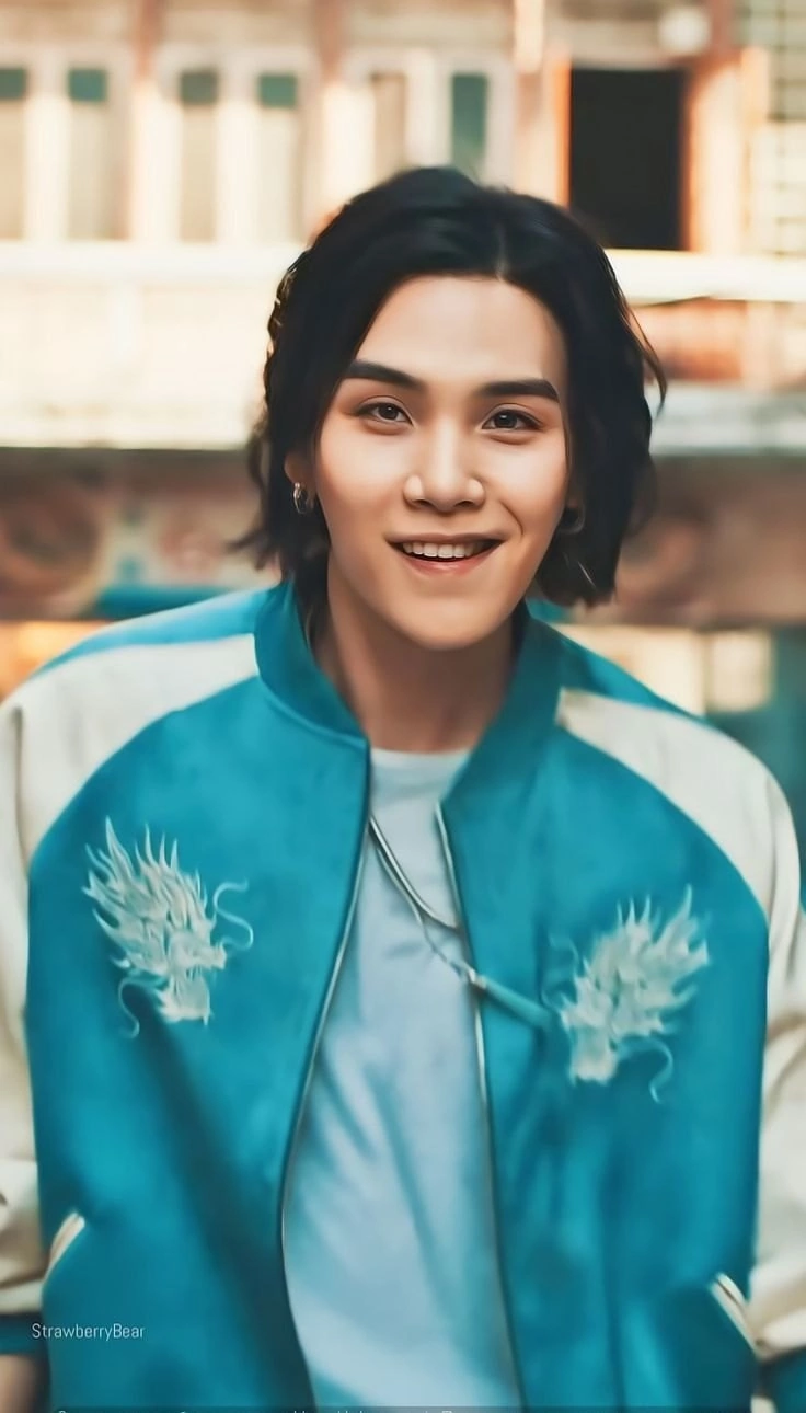 Behind-the-scenes cut of SUGA (BTS)