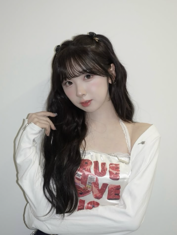 Recent activity shot of Miihi (NiziU)
