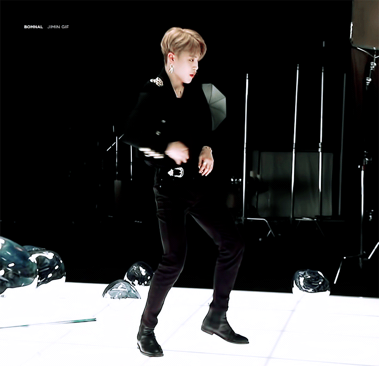 Behind-the-scenes cut of Secret Garden