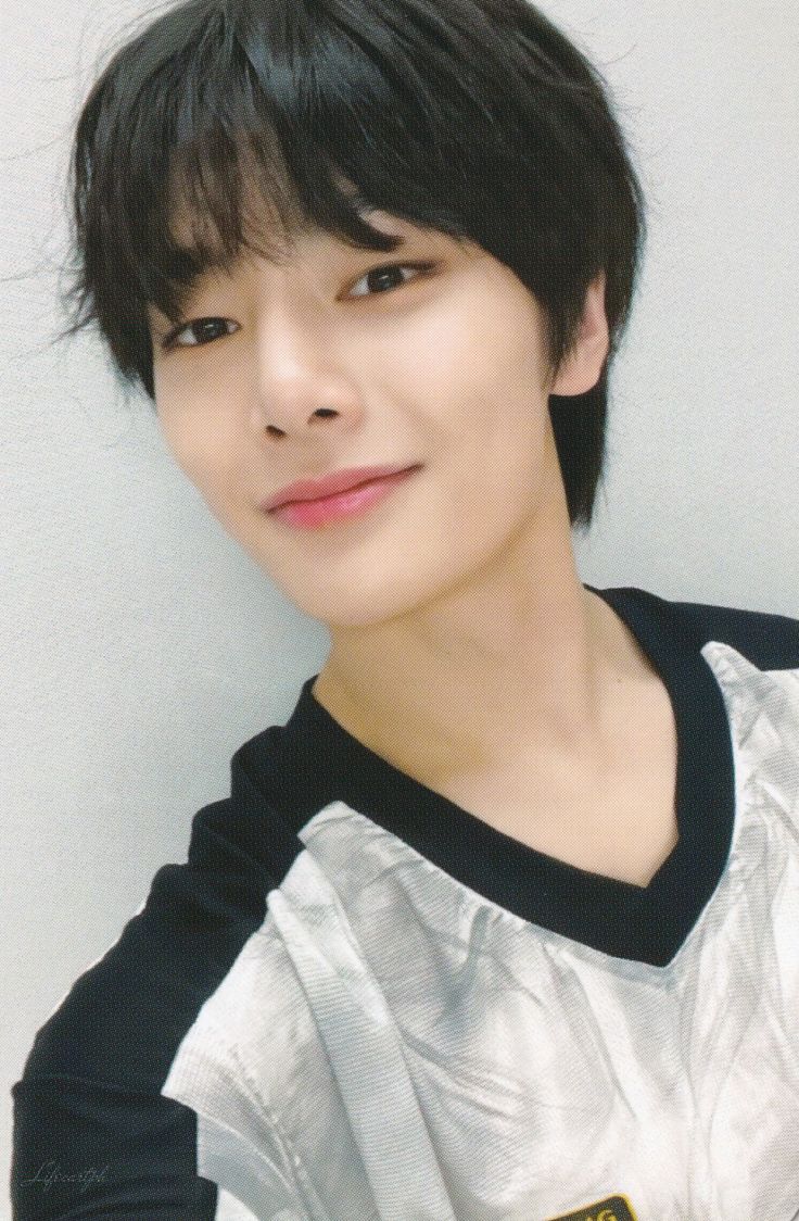 Behind-the-scenes cut of I.N (Stray Kids)