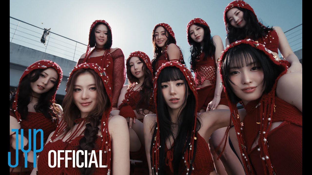 モモ (TWICE)の舞台裏ショット