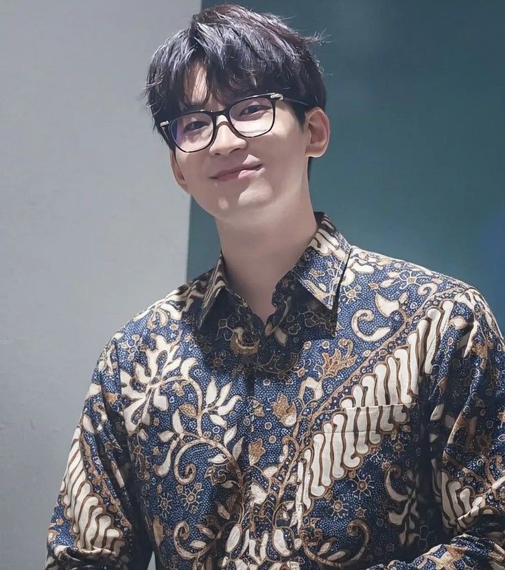 Latest photo of Wonwoo (SEVENTEEN)