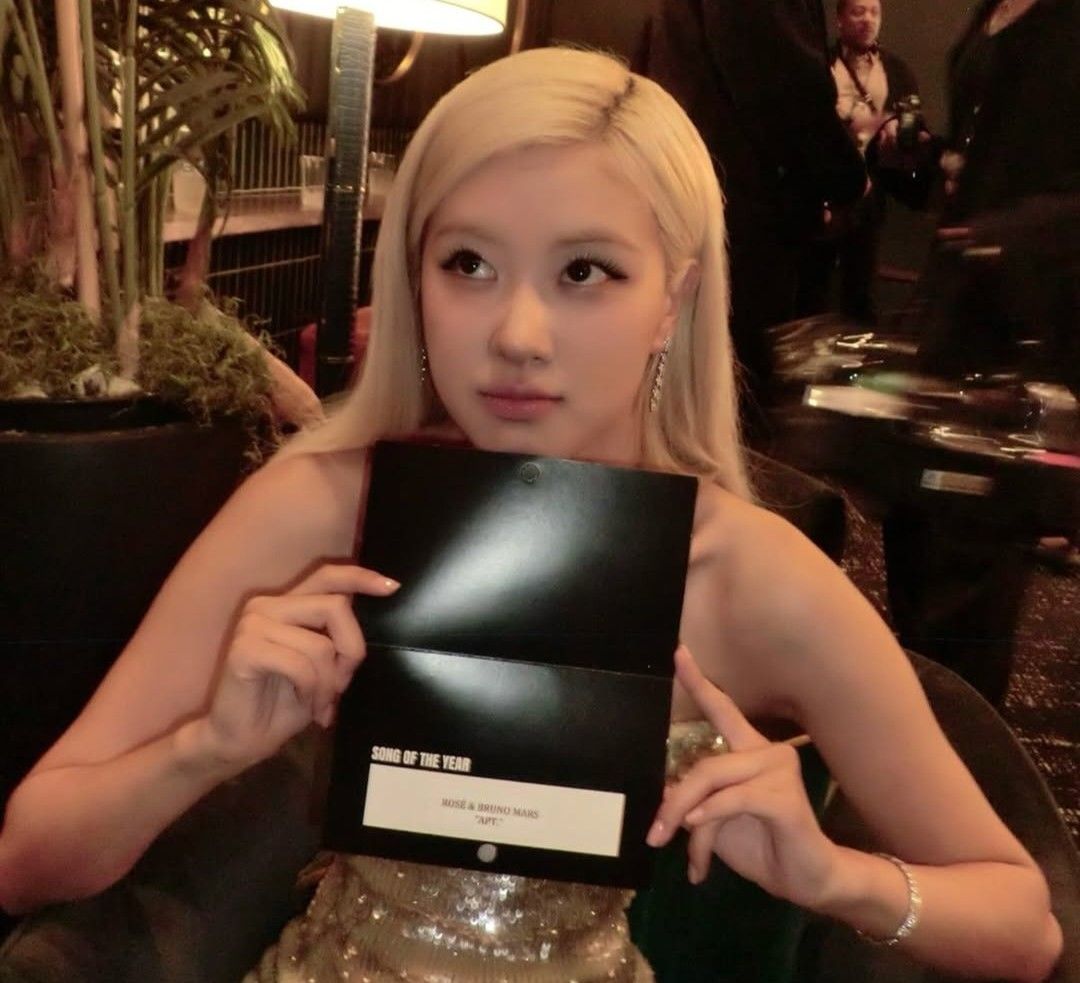 ロゼ (BLACKPINK)の最新写真