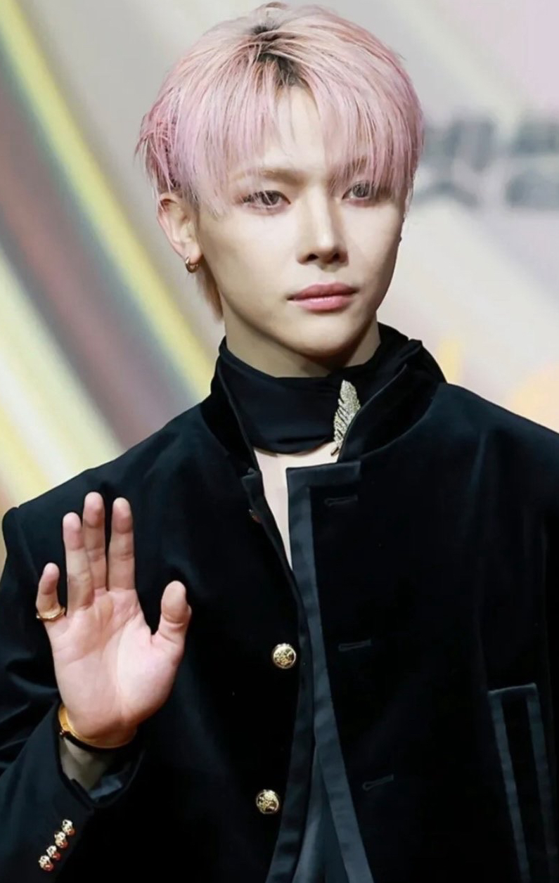 A moment captured by Nicholas (&TEAM)'s fan