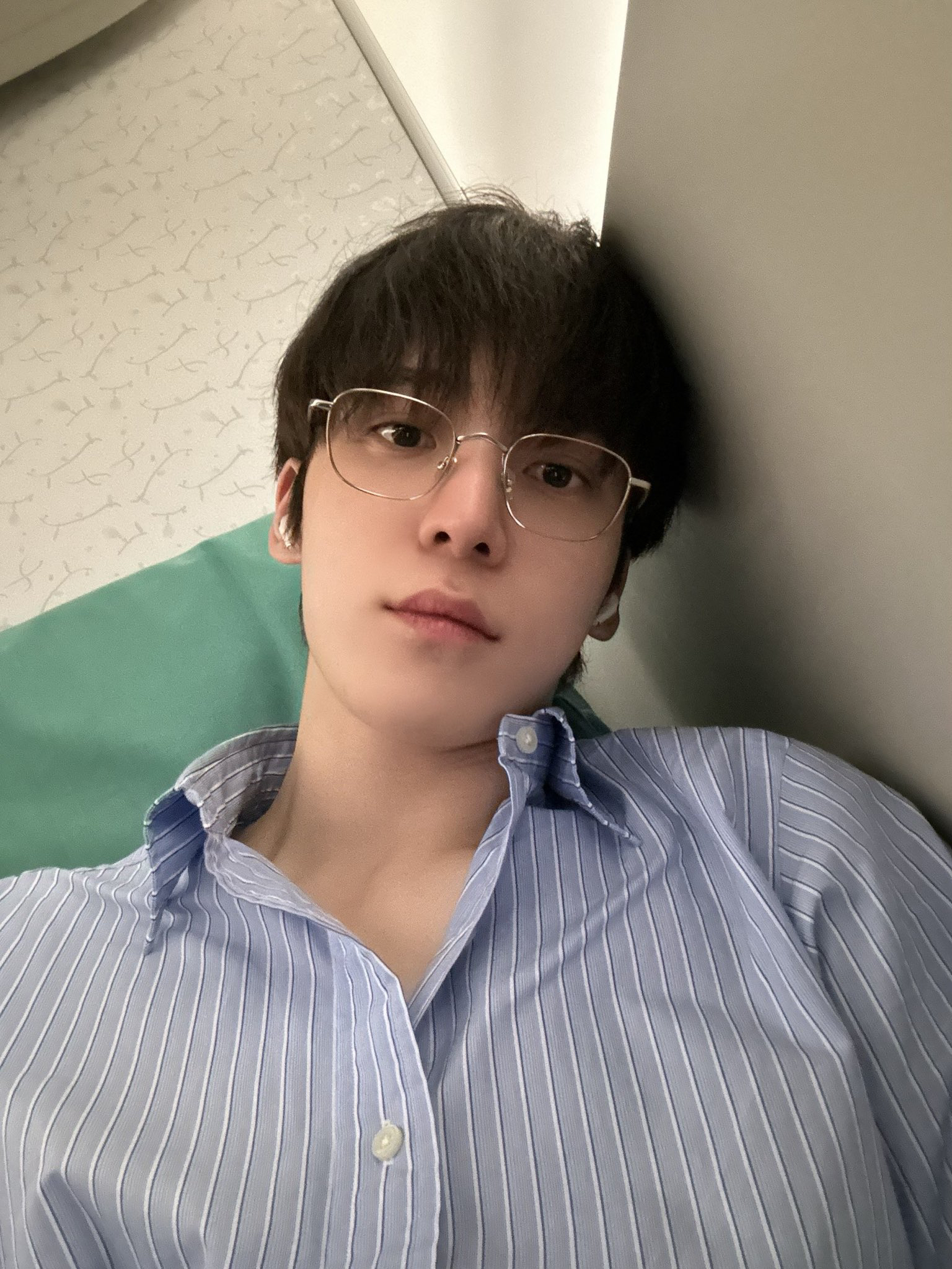 Behind-the-scenes cut of Yunho (ATEEZ)