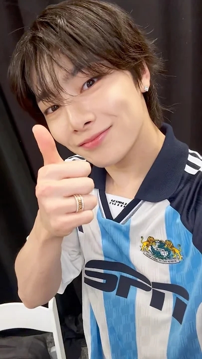 The most beloved wallpaper among Stray Kids's fans