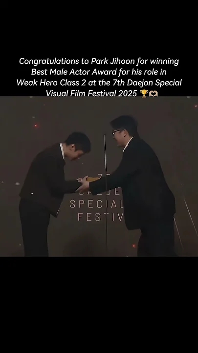 朴志訓粉絲親手製作的特別桌布