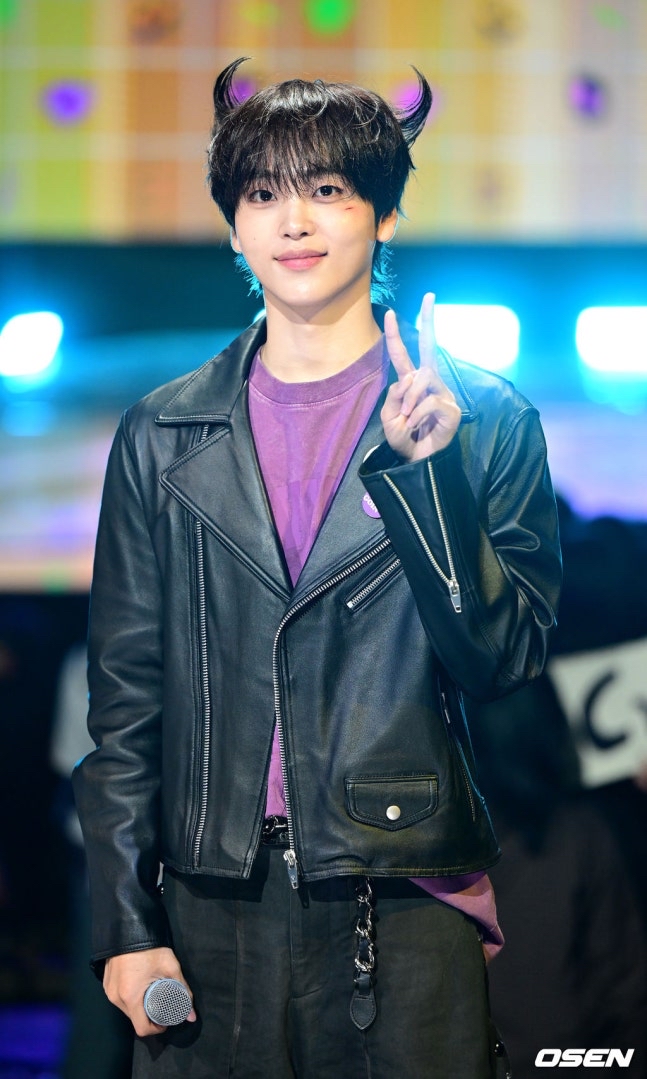 Today's most popular wallpaper in the Hyeongjun (CRAVITY) community