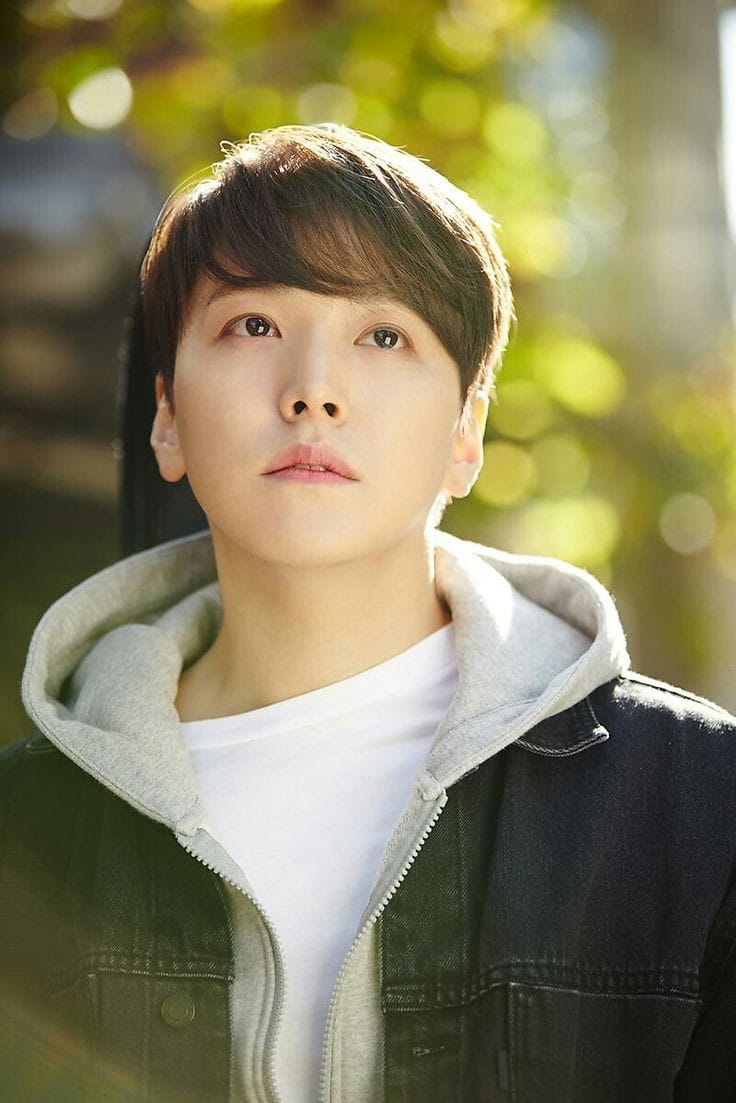 Behind-the-scenes cut of Sungmin (Super Junior)
