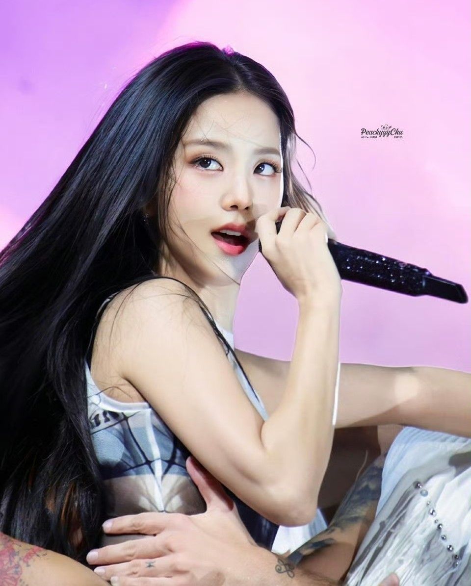 Recent activity shot of Jisoo (BLACKPINK)
