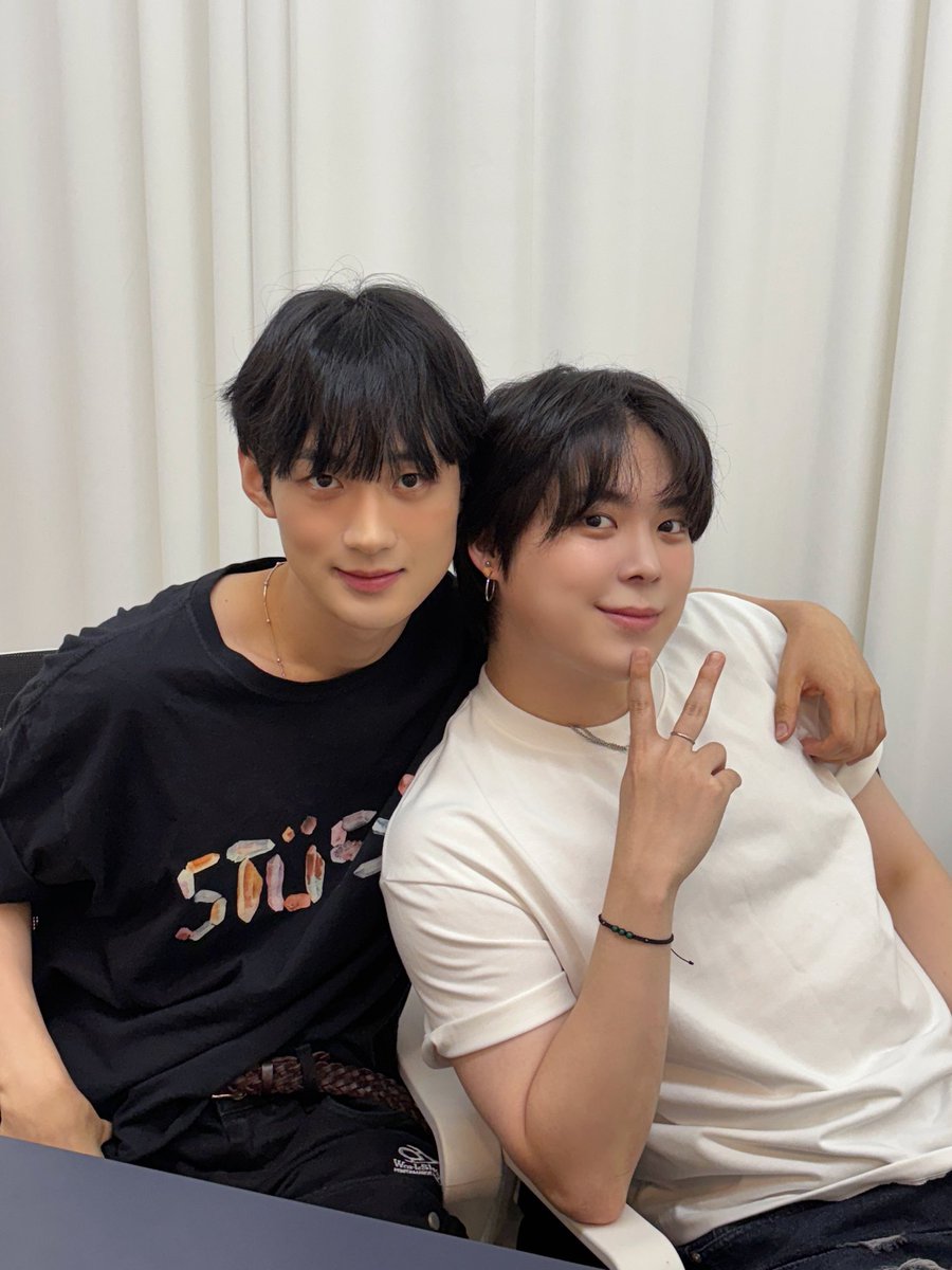 A moment captured by VERIVERY's fan