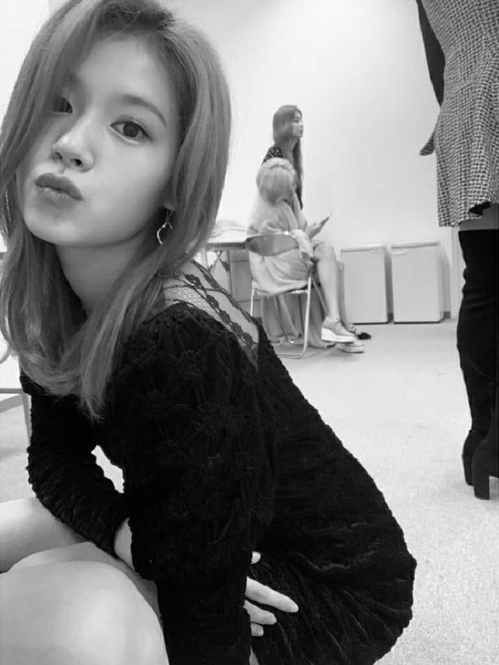 A moment captured by Sana (TWICE)'s fan