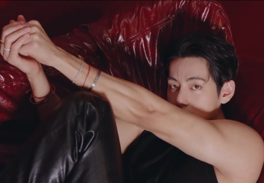 Latest photo of V (BTS)