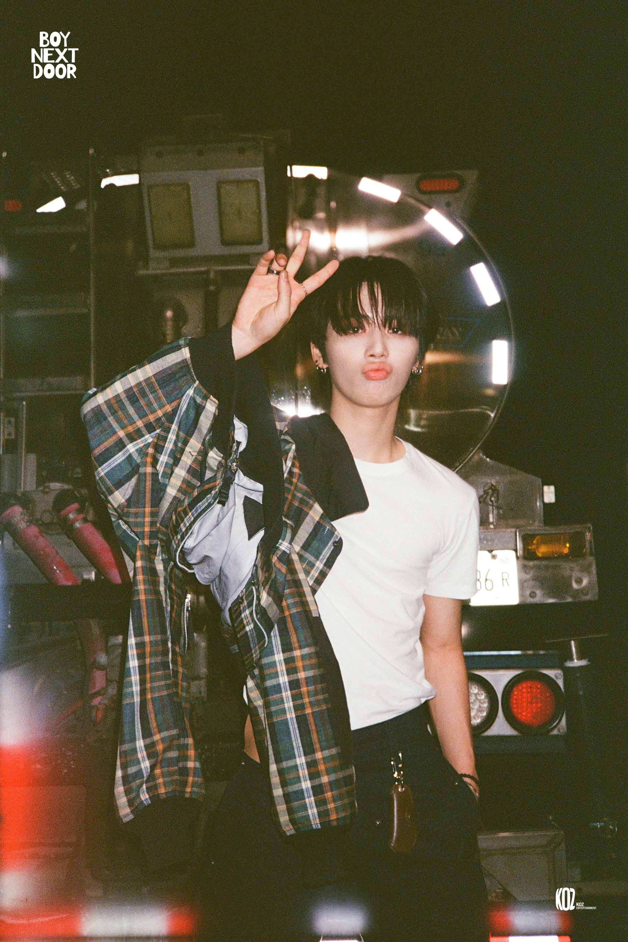 Behind-the-scenes cut of Taesan (BOYNEXTDOOR)