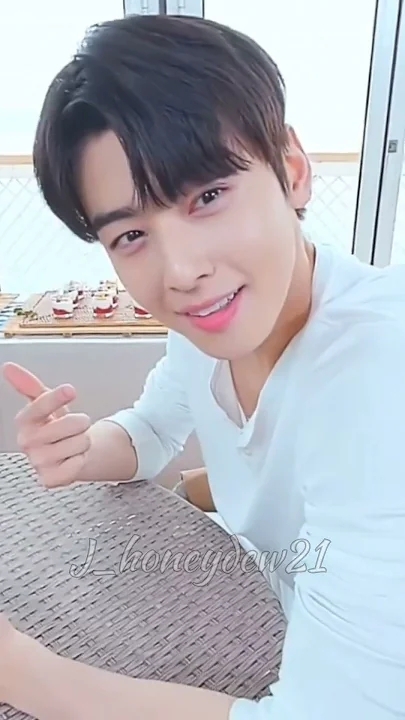 Fandom-recommended wallpaper image of Eunwoo (ASTRO)