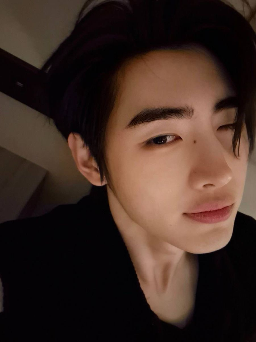 Recent activity shot of Sunghoon (ENHYPEN)