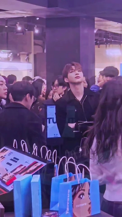 Latest photo of Kang Daniel