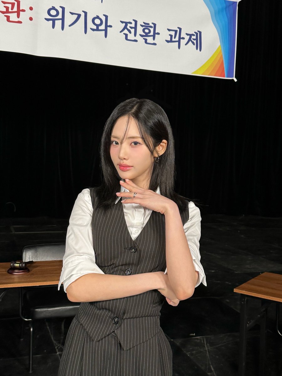 Behind-the-scenes cut of fromis (9)