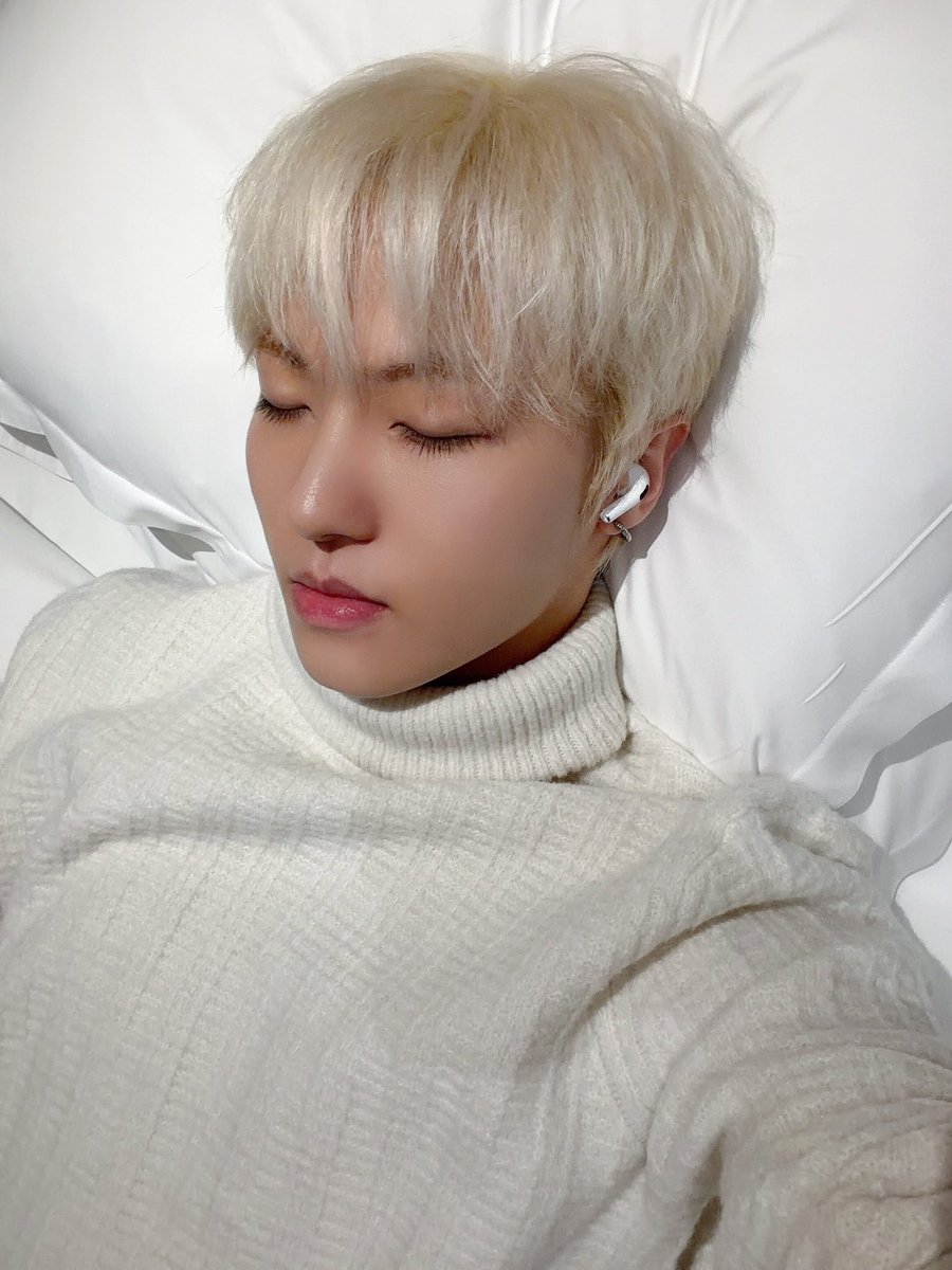 A moment captured by Xikers's fan