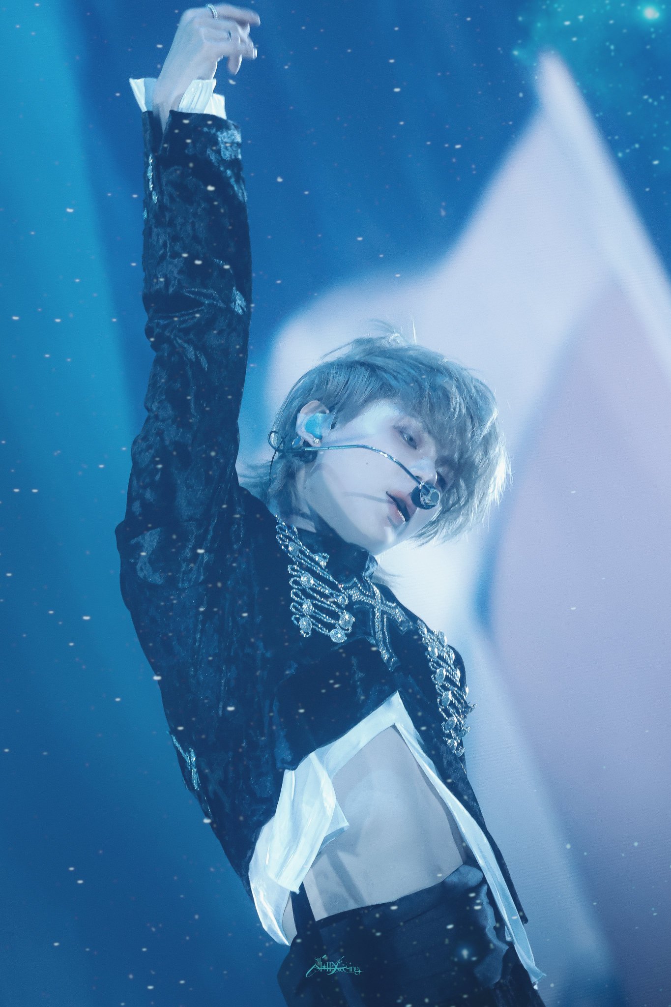 Behind-the-scenes cut of Taemin (SHINee)