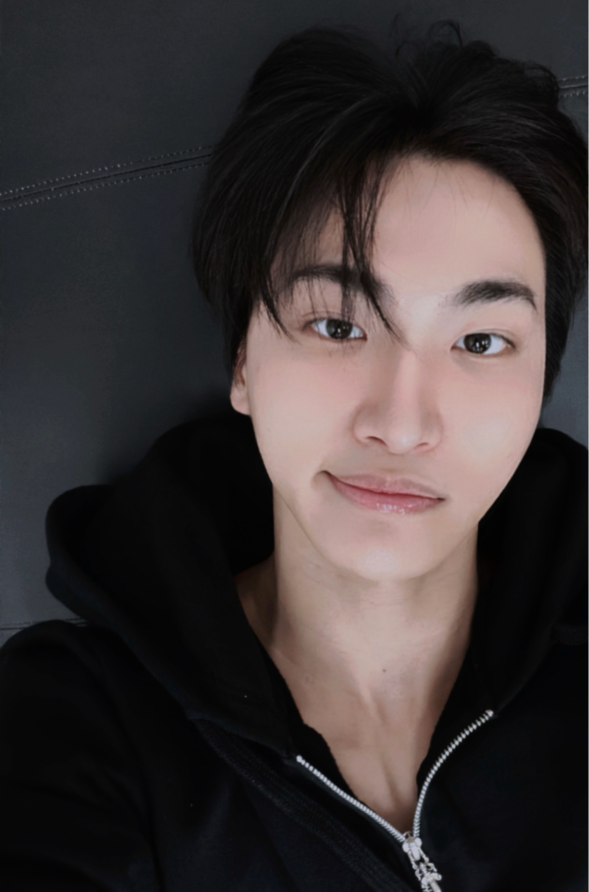 星和 (ATEEZ)的最新活动照片