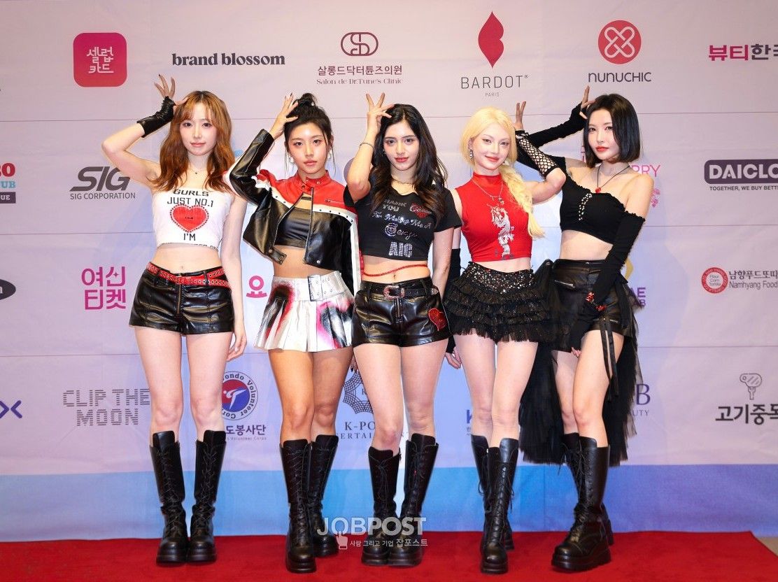 A moment captured by X:IN's fan