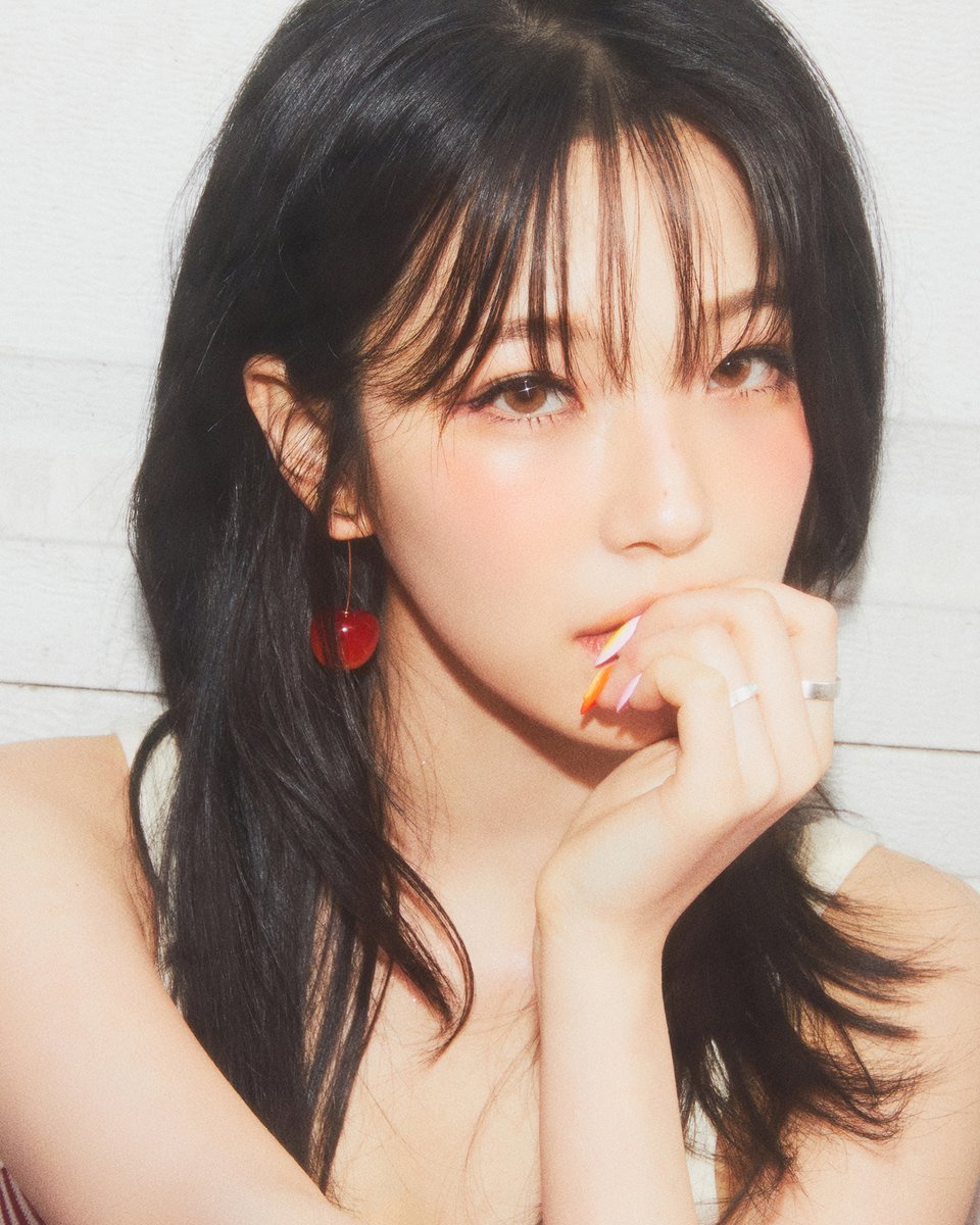 Behind-the-scenes cut of fromis (9)