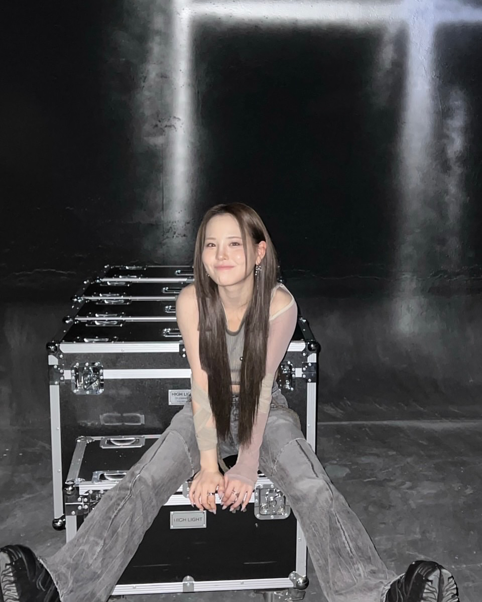 Behind-the-scenes cut of Mako (NiziU)
