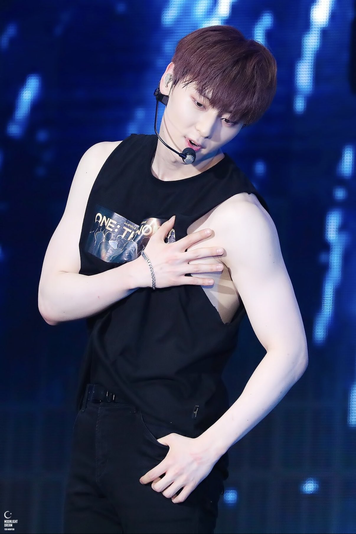 황민현의 최신 사진