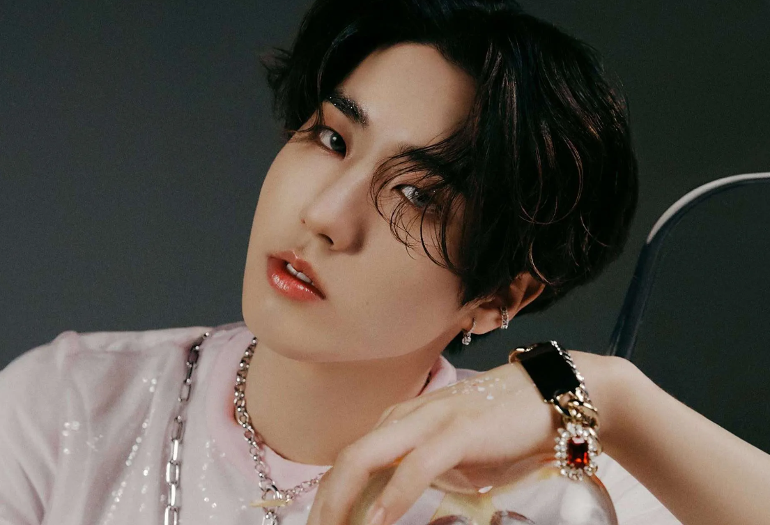 Behind-the-scenes cut of HAN (Stray Kids)