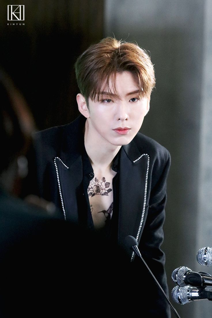 Momen yang diabadikan oleh penggemar Kihyun (MONSTA X)