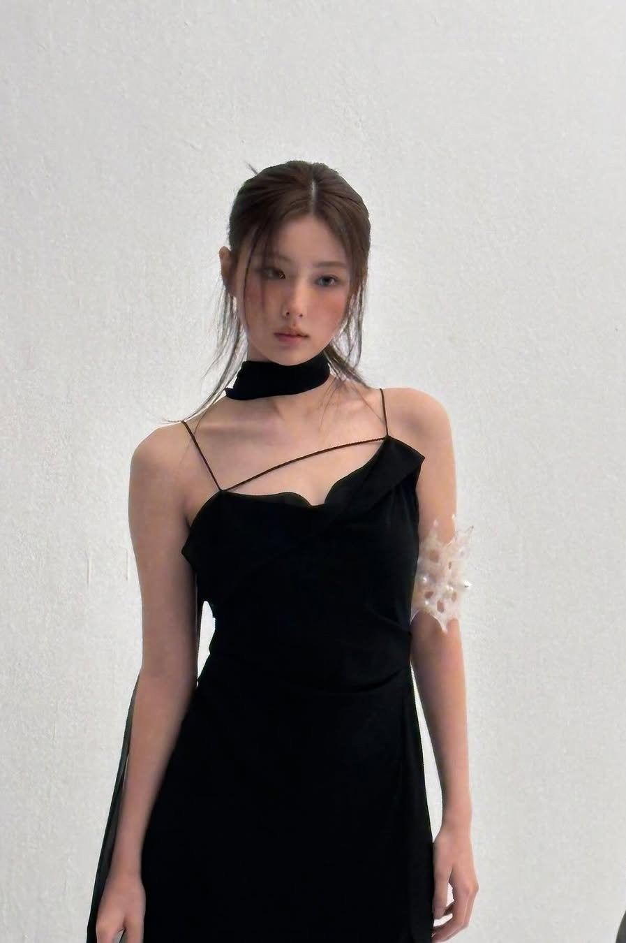 Recent activity shot of Kang Hyewon