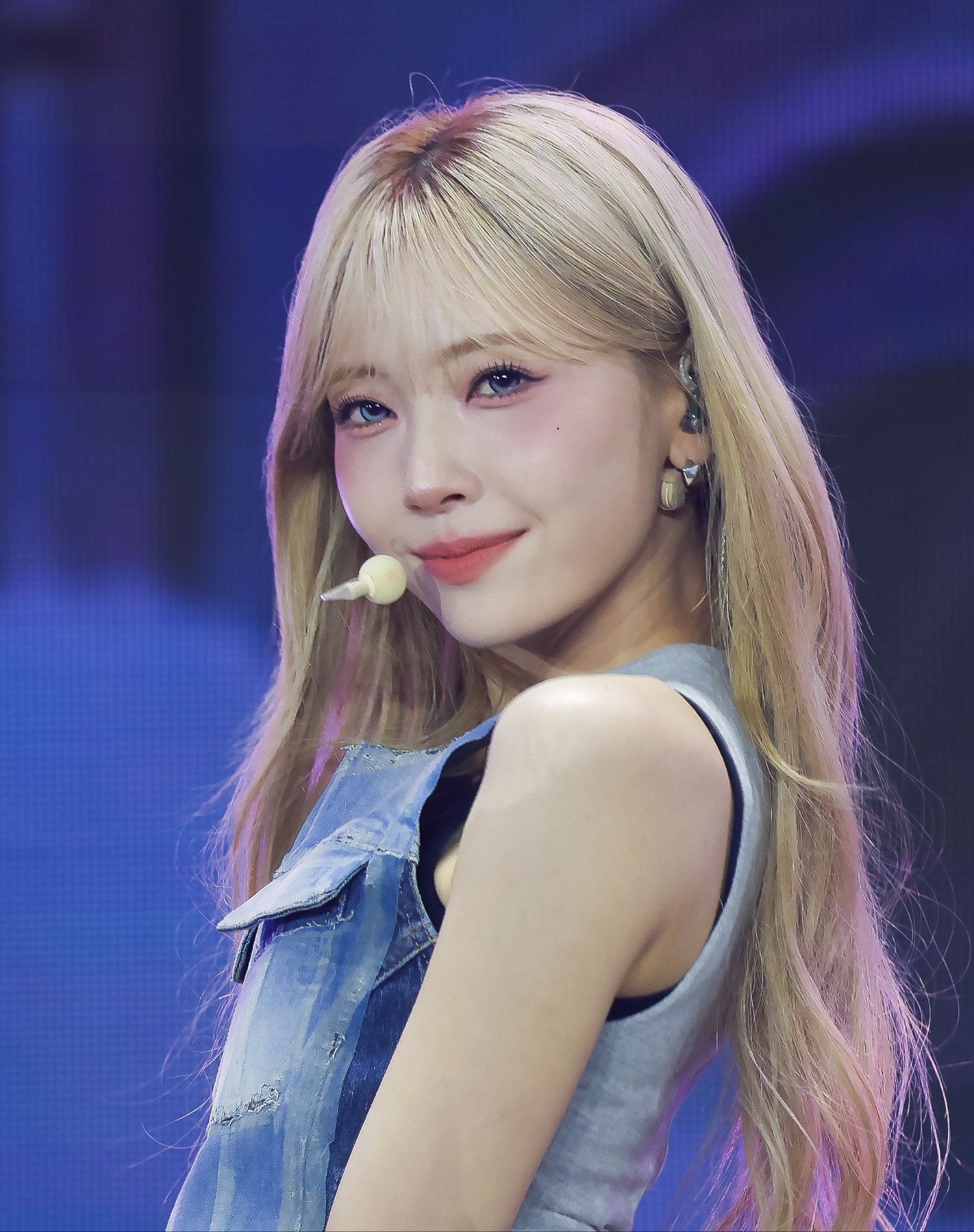 Recent activity shot of Mayuka (NiziU)