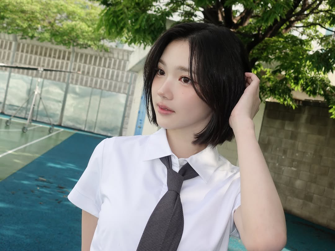 Behind-the-scenes cut of Jiwoo (Hearts2Hearts)