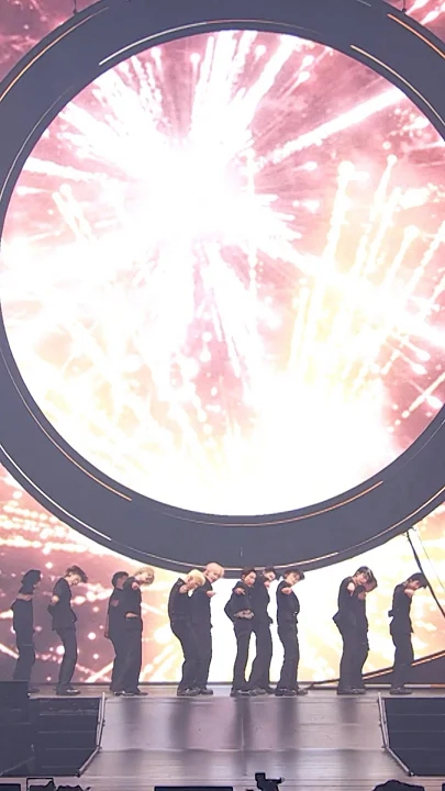 The most beloved wallpaper among K (&TEAM)'s fans