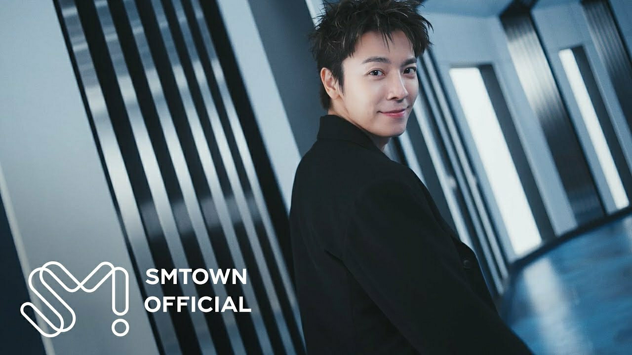 A moment captured by Super Junior's fan